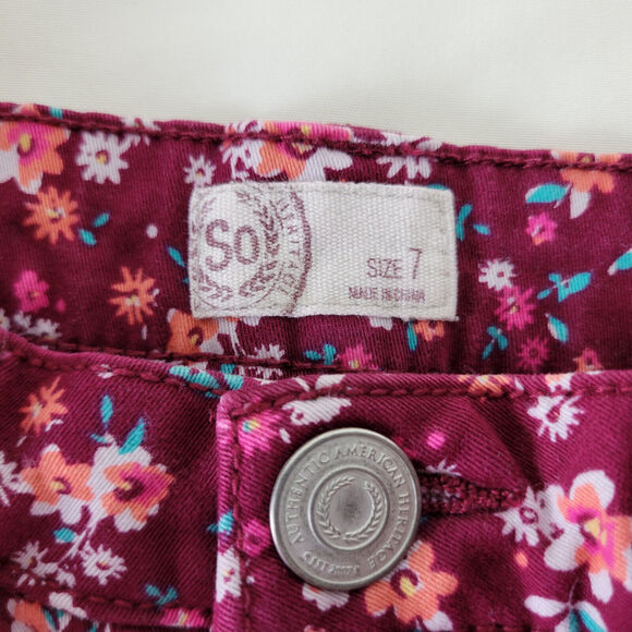 SO Shorts Juniors 7 Multicolor Mid Rise Womens Colorful Floral Pockets Maroon - Picture 8 of 14
